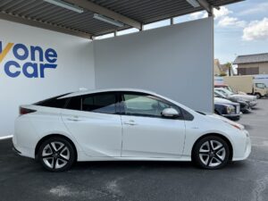 低与信ローン　プリウス